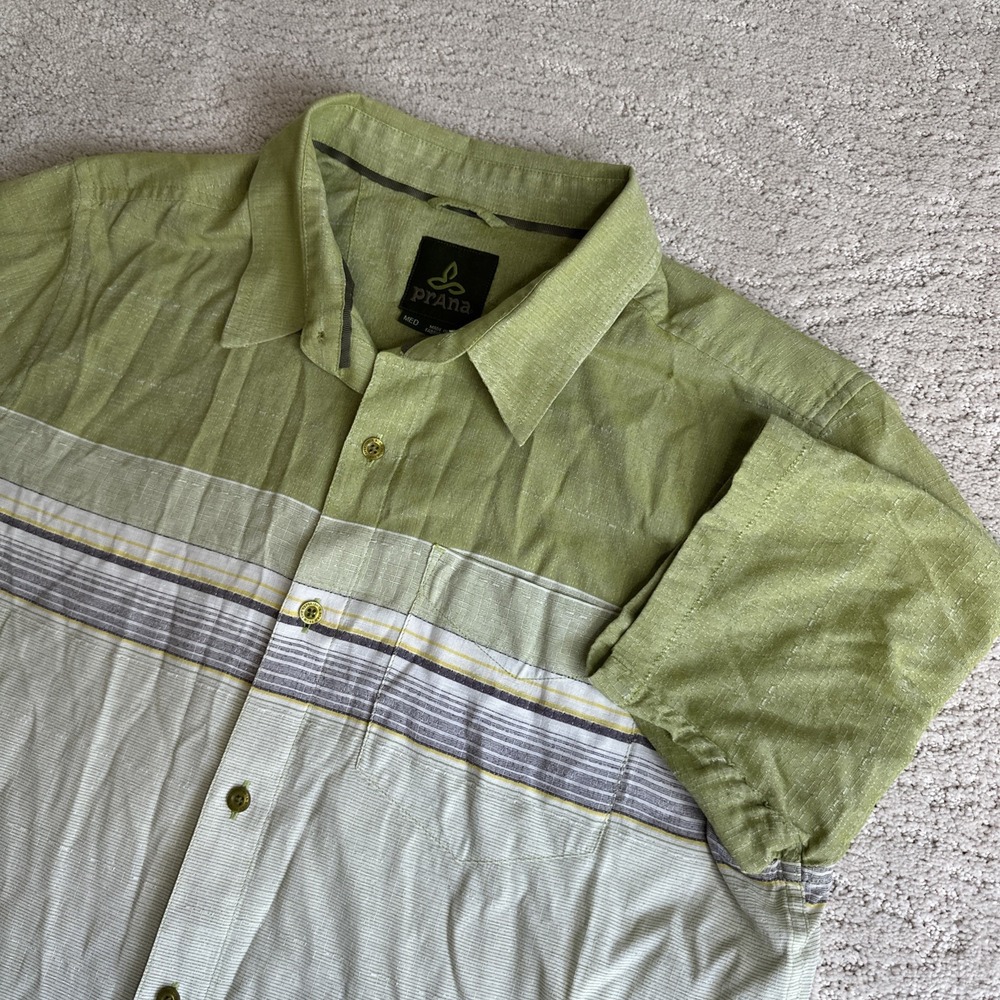 Men's PrAna Size Medium Short‎ Sleeve Button Shirt